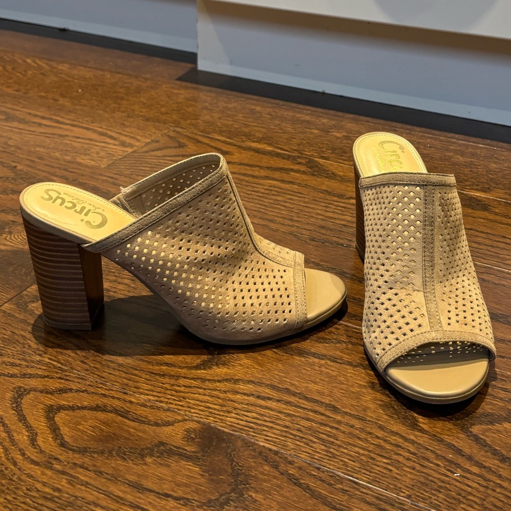 Circus by Sam Edelman block heel slide